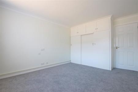 2 bedroom House share to let in Allenview Road, Wimborne