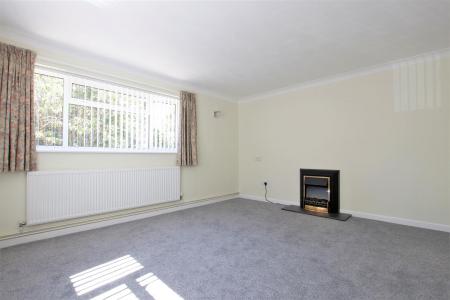 2 bedroom House share to let in Allenview Road, Wimborne