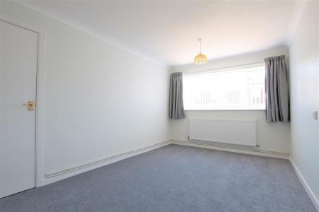2 bedroom House share to let in Allenview Road, Wimborne