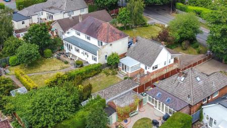 2 bedroom Chalet for sale in Middlehill Road, Wimborne