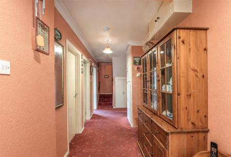 2 bedroom Chalet for sale in Middlehill Road, Wimborne