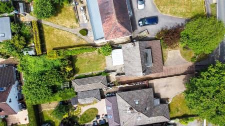2 bedroom Chalet for sale in Middlehill Road, Wimborne