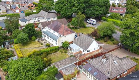 2 bedroom Chalet for sale in Middlehill Road, Wimborne