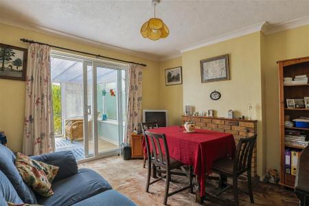 2 bedroom Chalet for sale in Middlehill Road, Wimborne