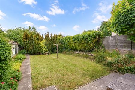 2 bedroom Chalet for sale in Middlehill Road, Wimborne
