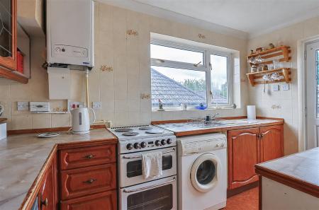 2 bedroom Chalet for sale in Middlehill Road, Wimborne
