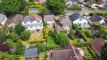 2 bedroom Chalet for sale in Middlehill Road, Wimborne