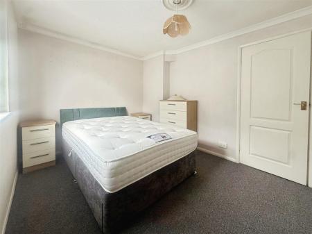 4 bedroom Detached bungalow to let in Finchfield Avenue, Bournemouth