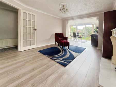 4 bedroom Detached bungalow to let in Finchfield Avenue, Bournemouth