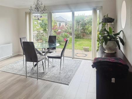 4 bedroom Detached bungalow to let in Finchfield Avenue, Bournemouth