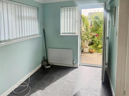 4 bedroom Detached bungalow to let in Finchfield Avenue, Bournemouth