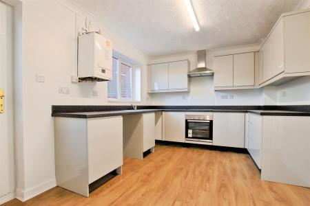 2 bedroom Terraced House to let in Leigh Road, Wimborne