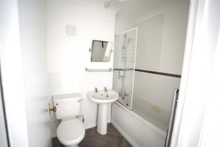 1 bedroom Apartment to let in MEADOW COURT, LEIGH ROAD, WIMBORNE