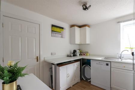 4 bedroom Detached house for sale in Henbest Close, Wimborne