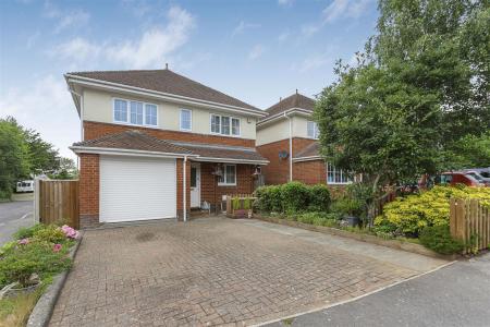 Henbest Close, Wimborne