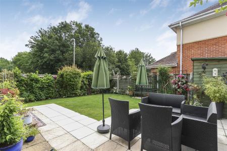 4 bedroom Detached house for sale in Henbest Close, Wimborne