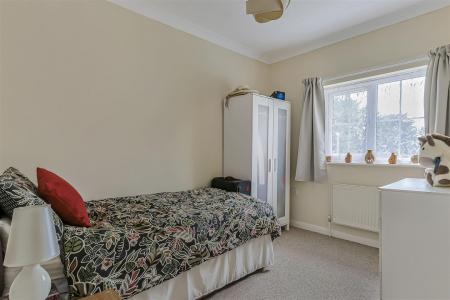 4 bedroom Detached house for sale in Henbest Close, Wimborne