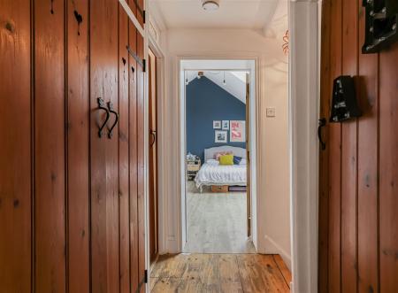 3 bedroom End of terrace house for sale in Middlehill Road, Wimborne