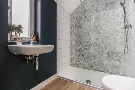 3 bedroom End of terrace house for sale in Middlehill Road, Wimborne