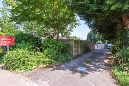 4 bedroom Detached house for sale in Park Lane, Wimborne