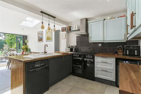 4 bedroom Detached house for sale in Park Lane, Wimborne