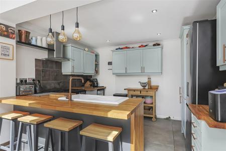 4 bedroom Detached house for sale in Park Lane, Wimborne