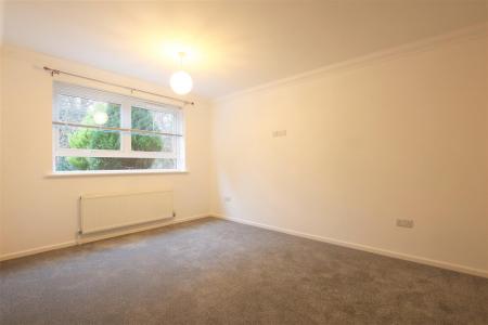2 bedroom Apartment to let in Glynville Close, Colehill