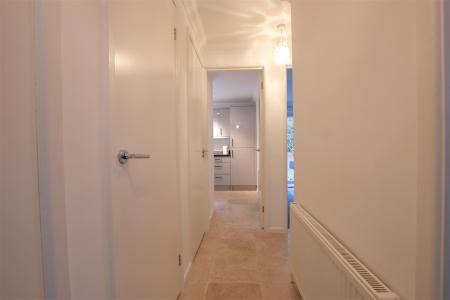 2 bedroom Apartment to let in Glynville Close, Colehill