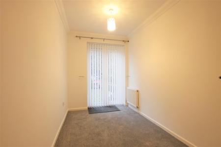 2 bedroom Apartment to let in Glynville Close, Colehill