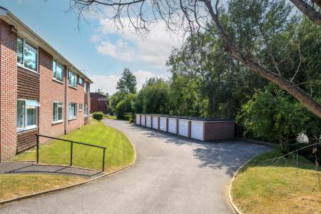 2 bedroom Apartment for sale in Allenview Road, Wimborne