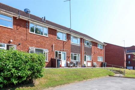 2 bedroom Apartment for sale in Allenview Road, Wimborne