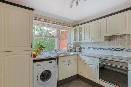 2 bedroom Apartment for sale in Allenview Road, Wimborne