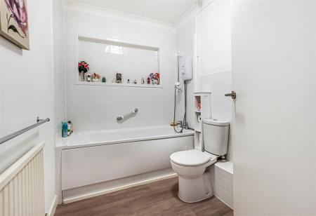 2 bedroom Apartment for sale in Allenview Road, Wimborne