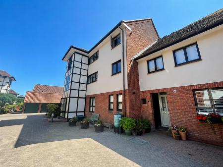 2 bedroom Apartment for sale in Grammar School Lane, Wimborne