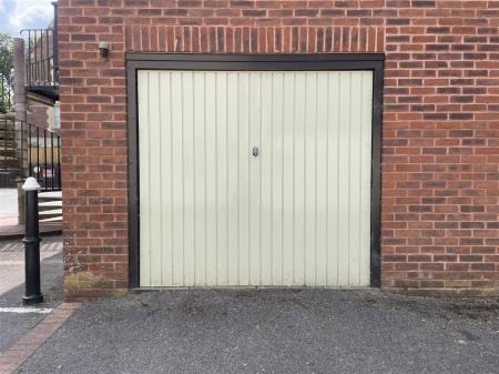 2 bedroom Apartment for sale in Grammar School Lane, Wimborne