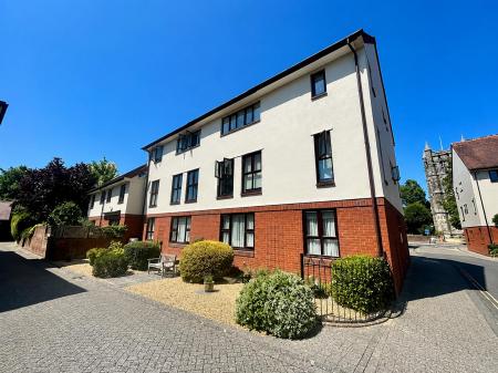 2 bedroom Apartment for sale in Grammar School Lane, Wimborne