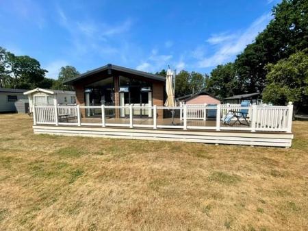 2 bedroom Mobile home for sale in Merley House Lane, Poole