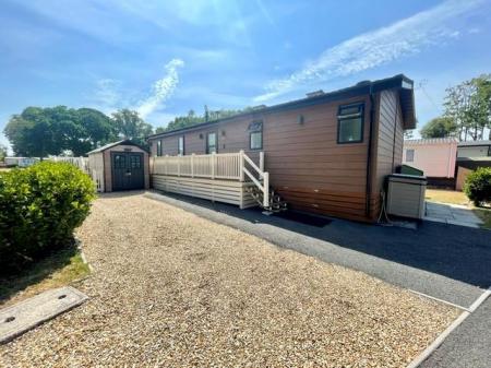 2 bedroom Mobile home for sale in Merley House Lane, Poole