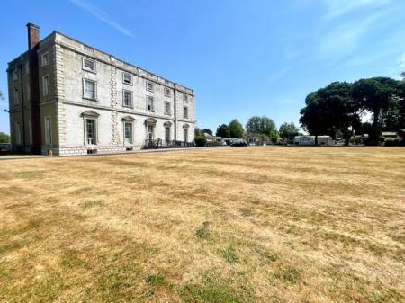 2 bedroom Mobile home for sale in Merley House Lane, Poole