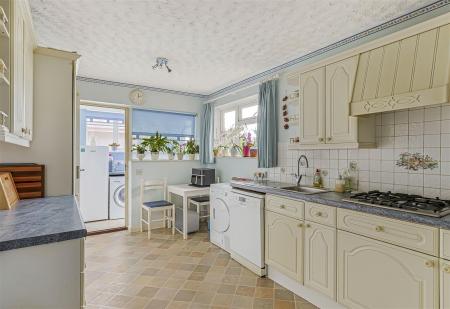5 bedroom Chalet for sale in Ashmeads Way, Wimborne