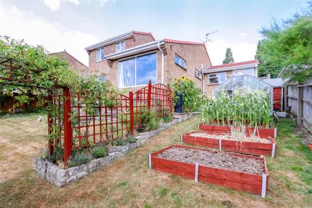 5 bedroom Chalet for sale in Ashmeads Way, Wimborne