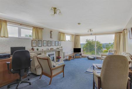 5 bedroom Chalet for sale in Ashmeads Way, Wimborne