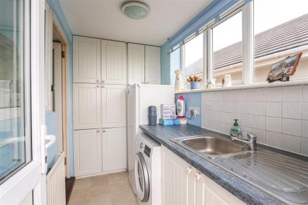 5 bedroom Chalet for sale in Ashmeads Way, Wimborne