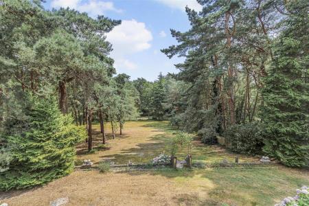 4 bedroom Chalet for sale in Matchams Lane, Christchurch