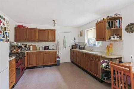 4 bedroom Chalet for sale in Matchams Lane, Christchurch