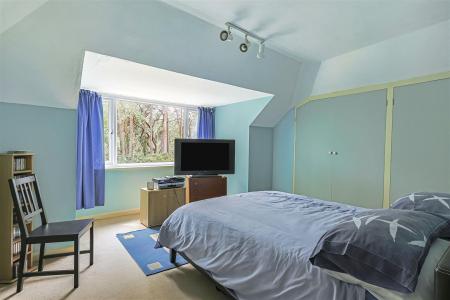 4 bedroom Chalet for sale in Matchams Lane, Christchurch