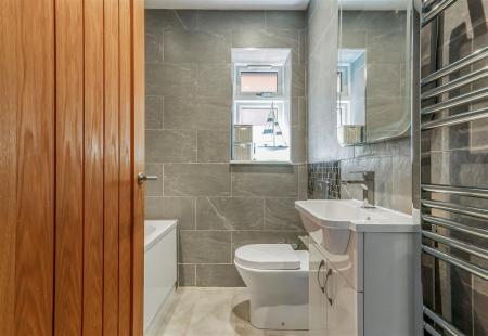 4 bedroom Detached house for sale in Gravel Hill, Wimborne