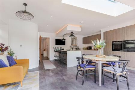 4 bedroom Detached house for sale in Gravel Hill, Wimborne