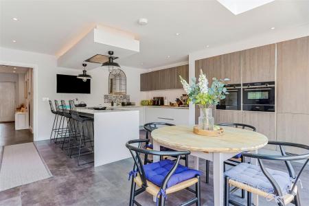 4 bedroom Detached house for sale in Gravel Hill, Wimborne