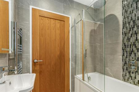 4 bedroom Detached house for sale in Gravel Hill, Wimborne
